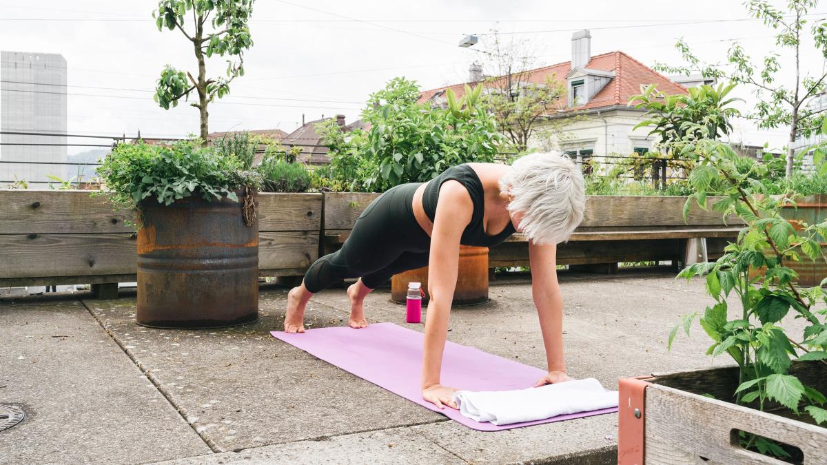 This basic workout includes just 4 moves and requires no equipment