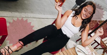 These Good American Jeans Are Designed To Always Fit, Even During Weight Fluctuations
