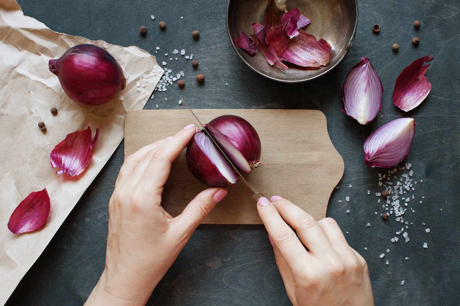 Are Cut And Raw Onions Poisonous?