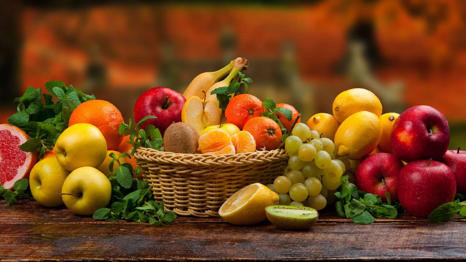 Know the health benefits of eating seasonal foods in the summer