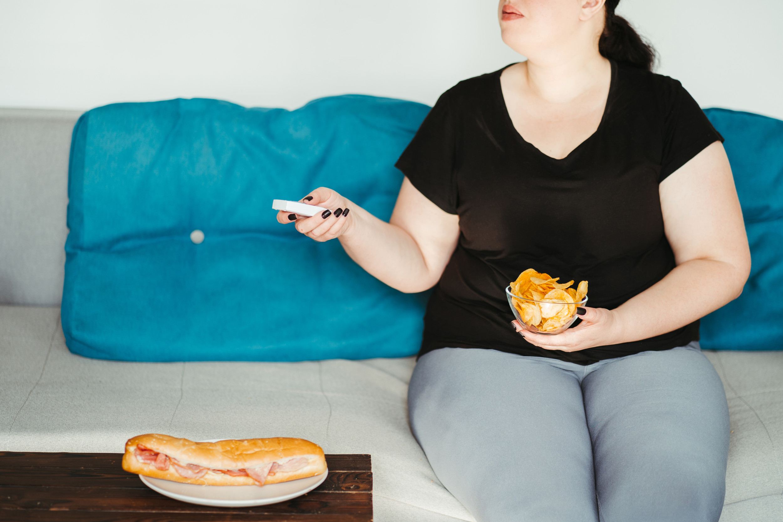 Woman furious that her brother bought a special chair for a slammed 375lb weight