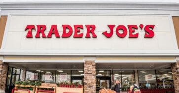 The Best and Worst Frozen Foods at Trader Joe's, According to Dietitians