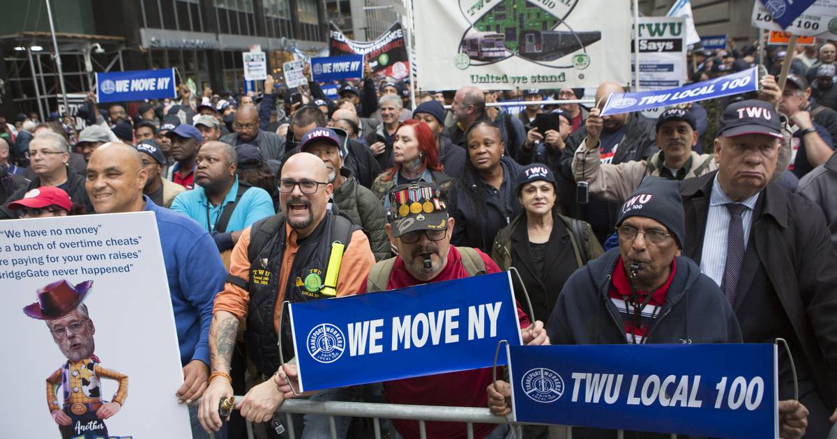 Retired MTA workers concerned about health benefits in latest TWU contract
